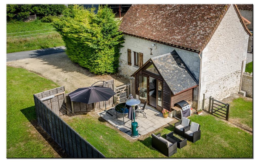 Gites Arches De Muschamp Cussay Exterior foto